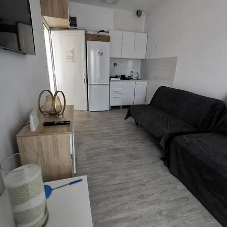 Adamant Apartment Nea Moudania
