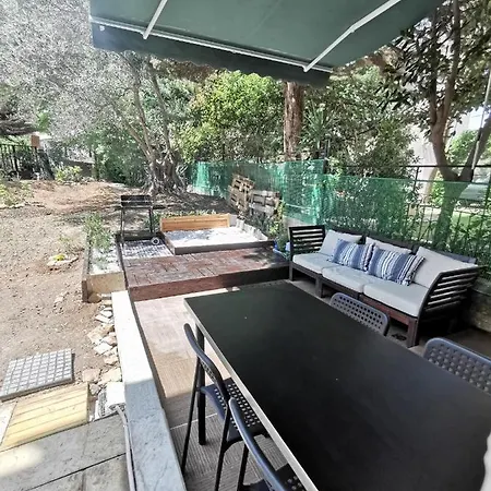 Adamant Apartment